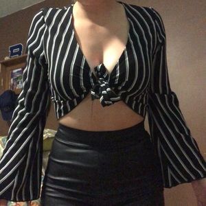 Boutique black & white long bell sleeve crop top